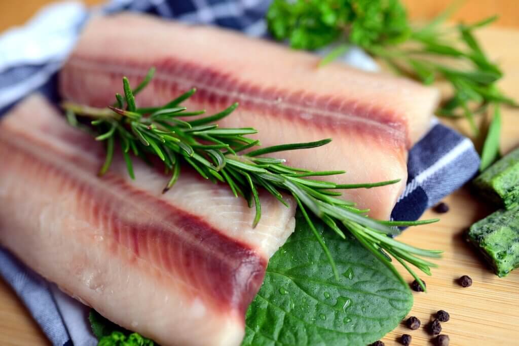 fish, salmon, wild salmon, nature, fillet, fish fillet, salmon fillet, raw, ingredients, herbs, food, fresh, fresh ingredients, food preparation